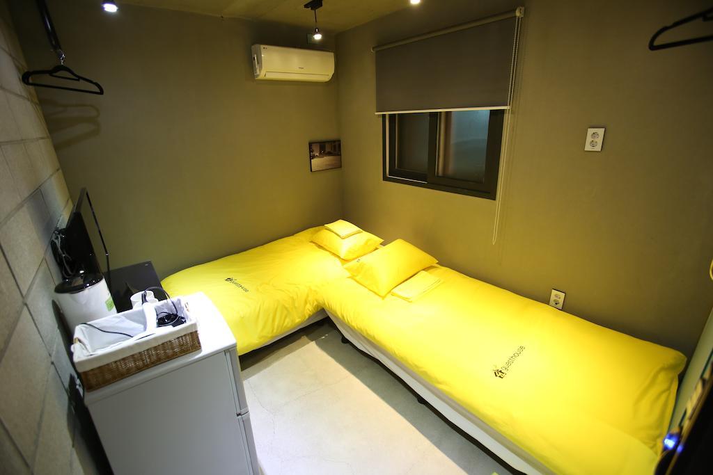 24 Guesthouse Garosugil - Gangnam Seul Oda fotoğraf