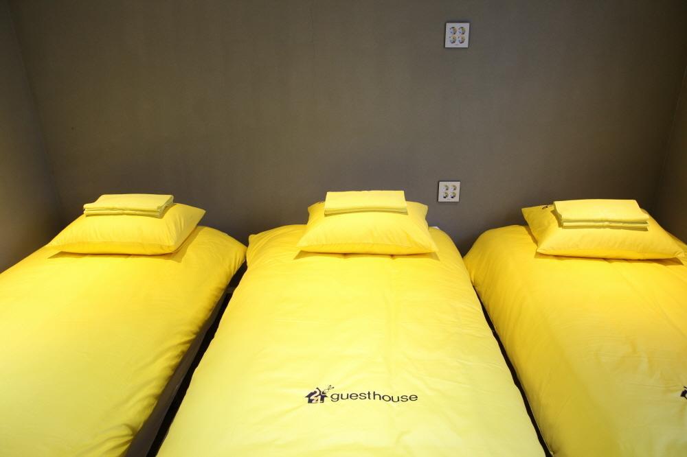 24 Guesthouse Garosugil - Gangnam Seul Oda fotoğraf